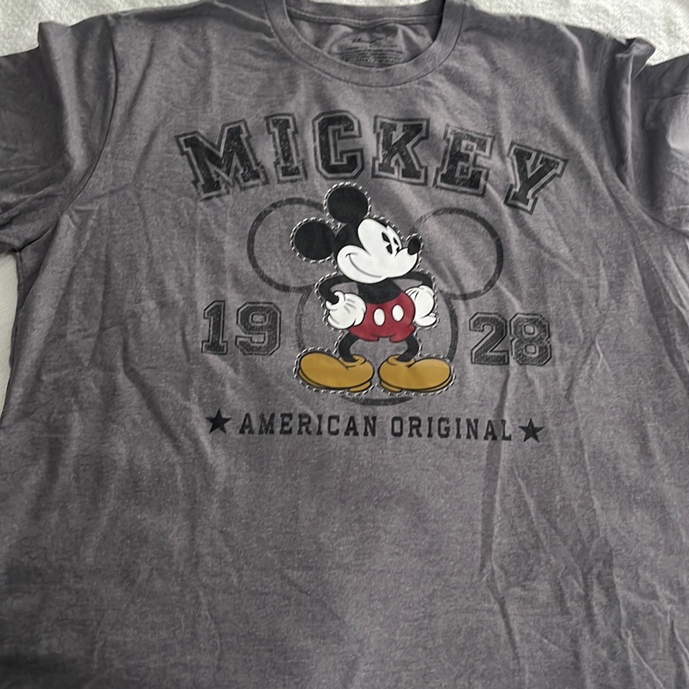 Disney Men’s tee/y-shirt Mickey Mouse